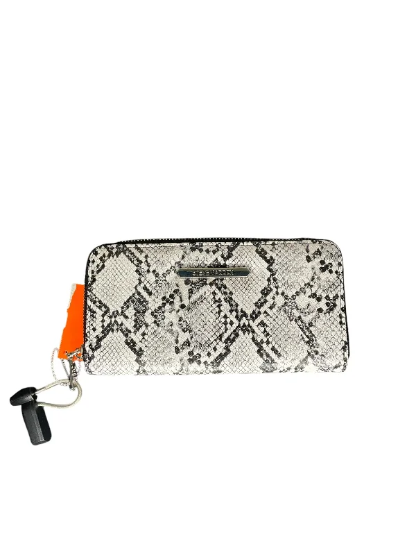 Wallet By Steve Madden, Size: Medium